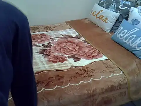 Sweet_Bear live