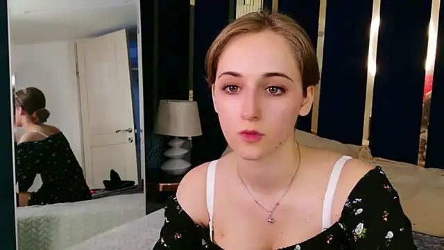 Tara_Keats live