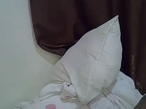 Curvy_nelly1 live