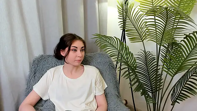 LauraleeSadiq live