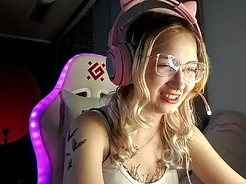 FunnyLila live