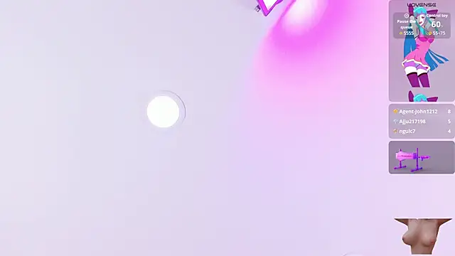 caroline_bigboobs1 live