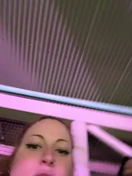 aaprill live