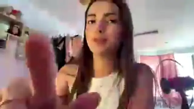 Ameliamali live