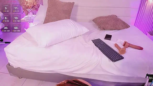 LisaLain live