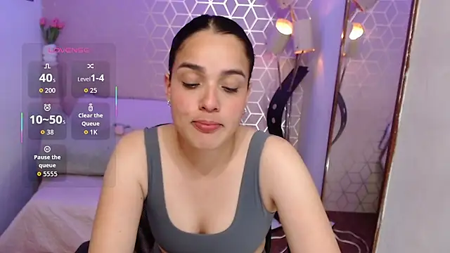 Victoria_Pivet live