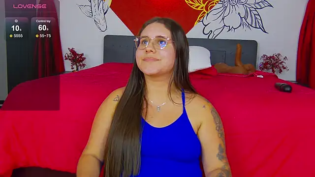 Lia_Avalon live
