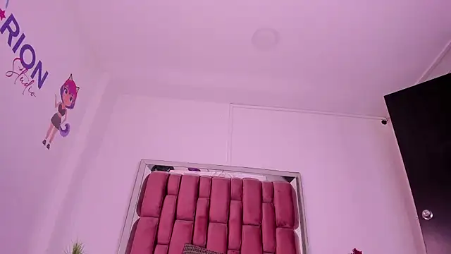 Miia_Rogers live