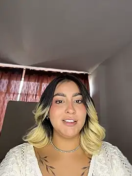 Elina_Hills live