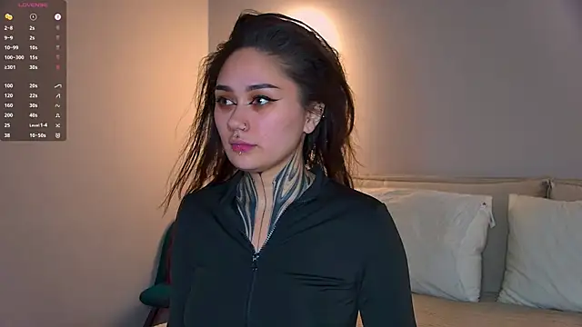 KarenHotFlirt live