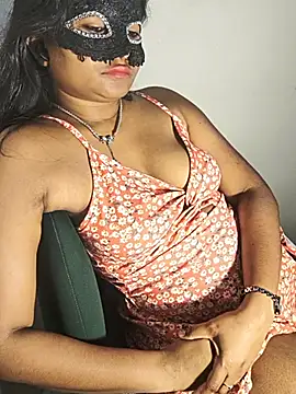 DIRTYSECRET_QUEEN_07 live