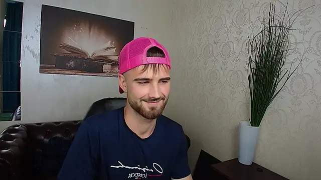 KyloEast live