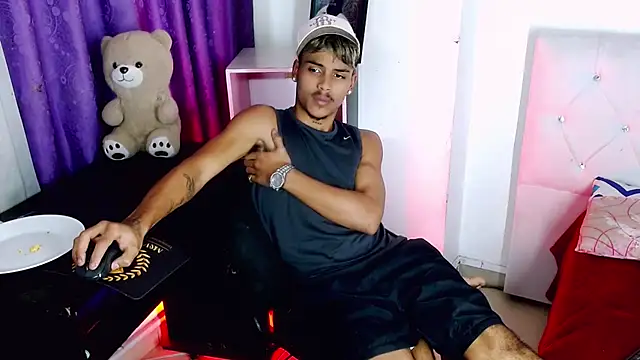 Angel_foxc13 live