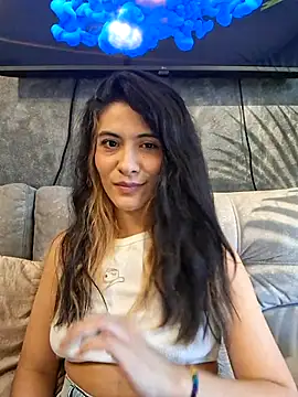 AshleyyHall live