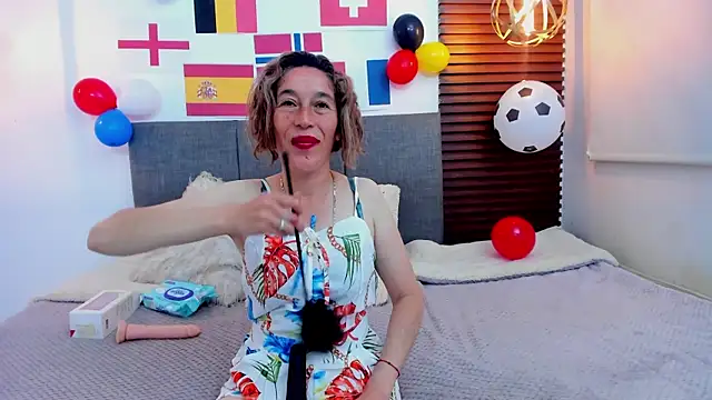 Margott_mature live