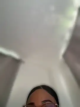 ashley_Tompson1 live