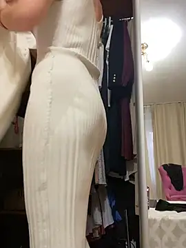 LauraDavis live