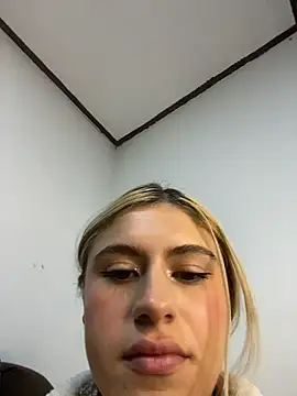 Lia-firee live