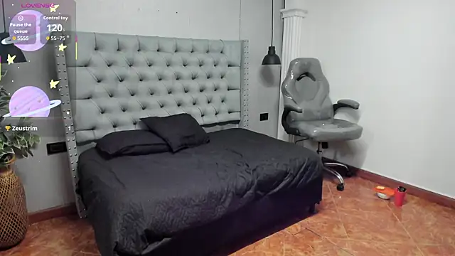 Nia_lobo live