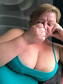 jusichka live