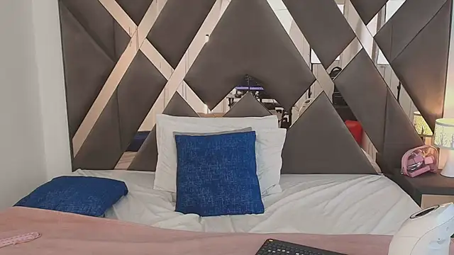 SaraStevenn live