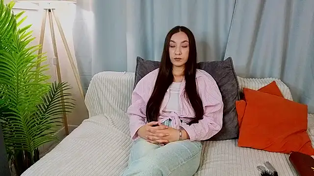 JinnyMenzella live