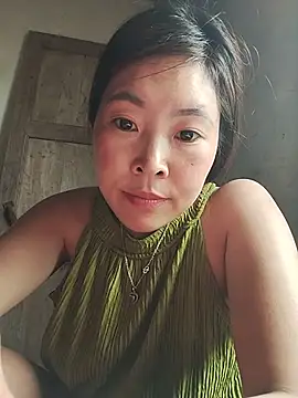 Yiyoongg live