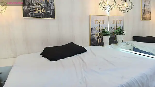 Baby_curly live