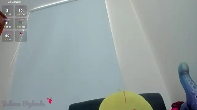 Juliana_bigboobs live