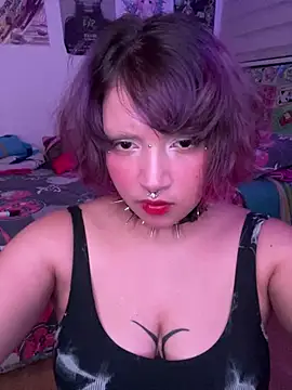 Noisy_doll live