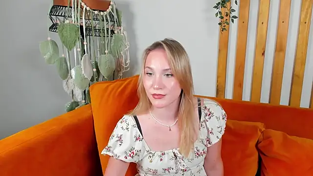 ElaraVoltage live