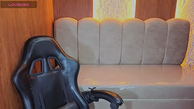 _Charlotte_v live