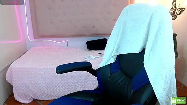 rose_veronica live