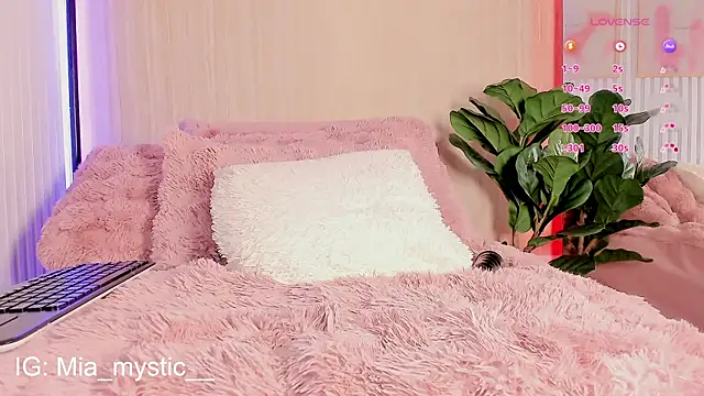 Mia_mystic_ live