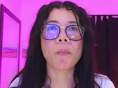 missdaki__ live