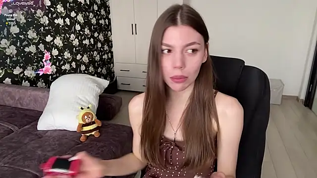 NeidaGowing live